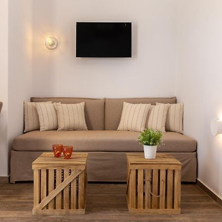 To Rantevou Tis Alykis Rooms & Apartments กิโมลอส ภายนอก รูปภาพ